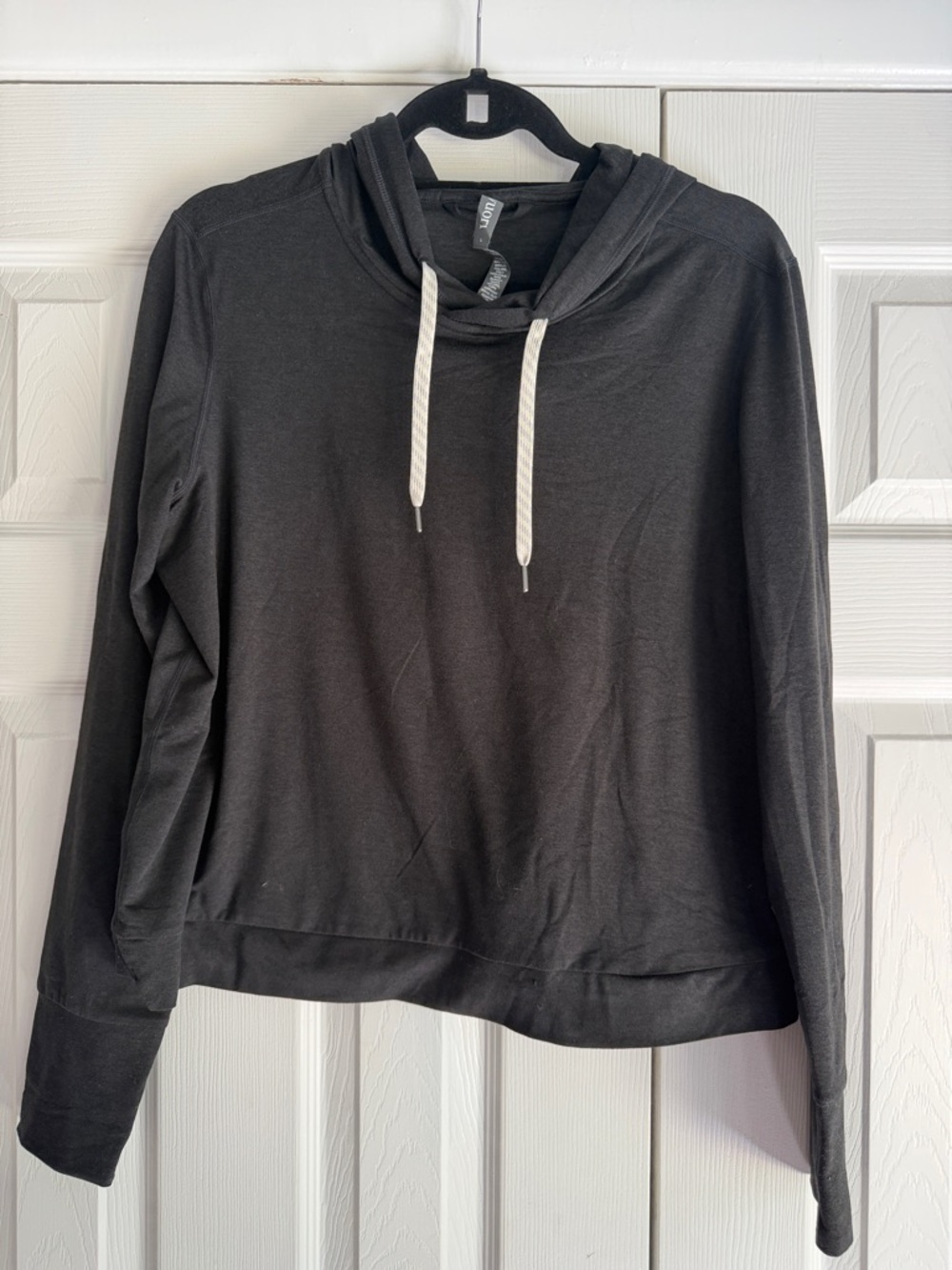 Vuori Black Hoodie Sweatshirt with White Drawstrings